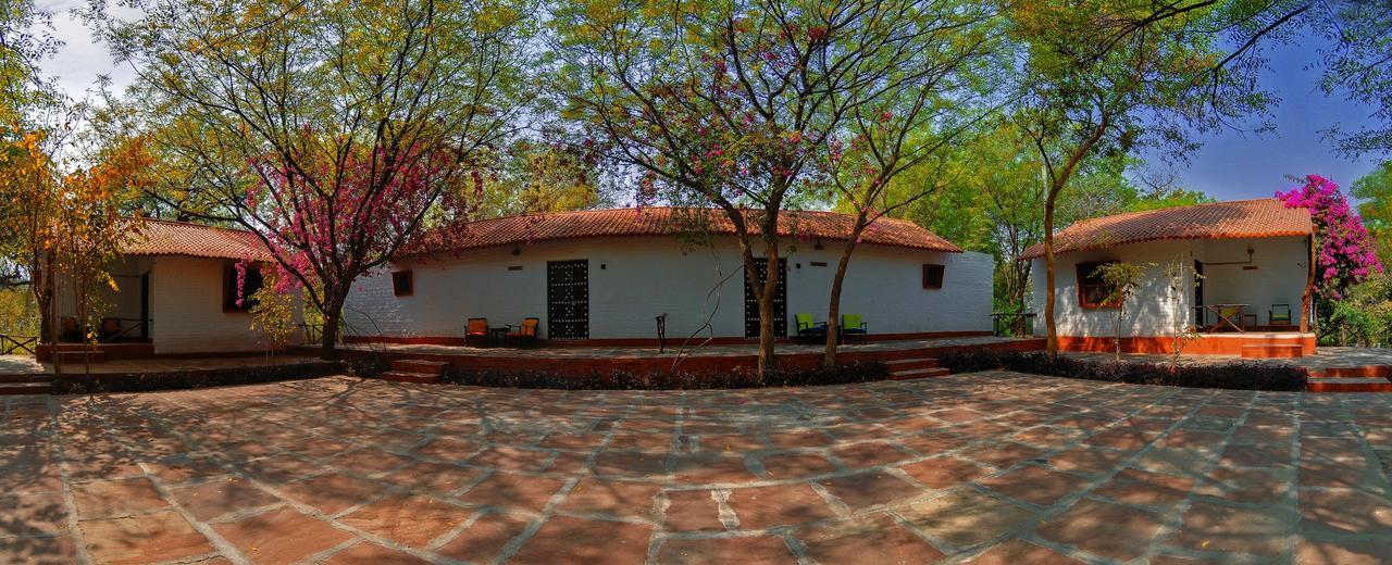 Mela Kothi - The Chambal Safari Lodge Bāh Buitenkant foto